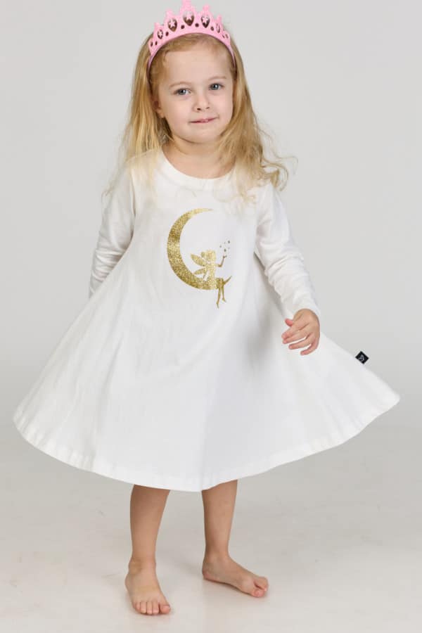 מסתובבת בהגזמה אופוויט עם פיית ירח