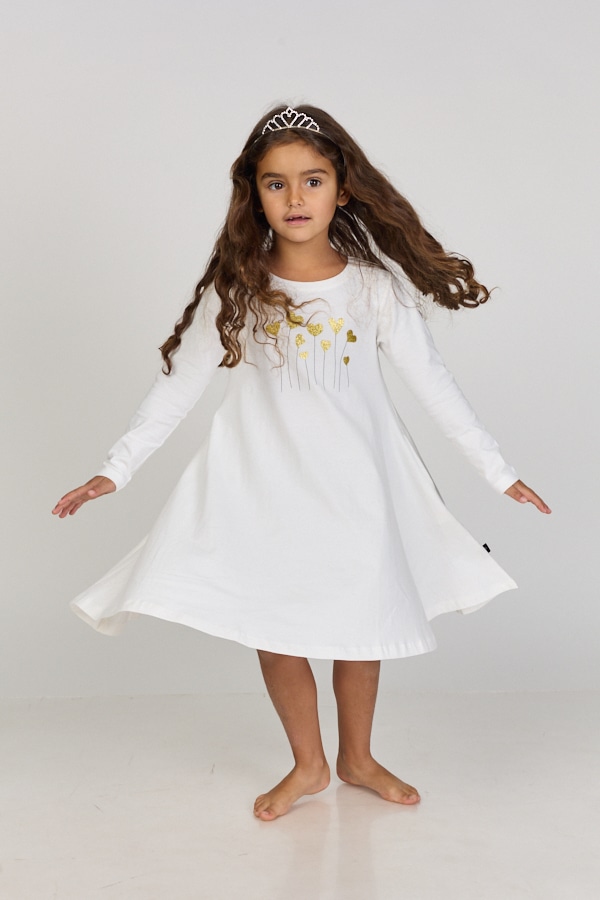 מסתובבת בהגזמה אופוויט לבבות פרחים