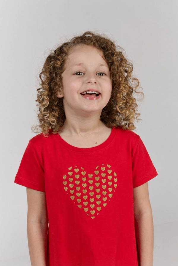 Alternative view of מסתובבת בהגזמה אדומה לב הלבבות