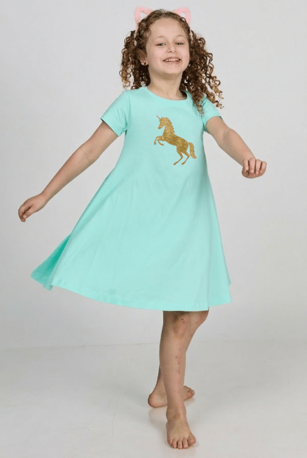 מסתובבת בהגזמה מנטה יוניקורן מוזהב