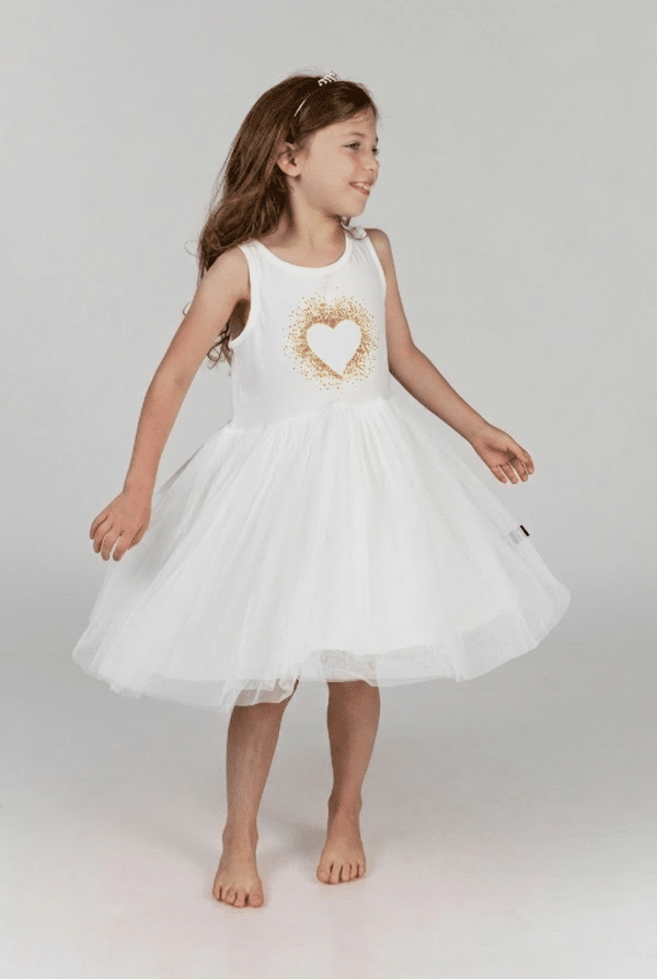 טול מסתובבת סליבלס לבנה עם לב נצנצים